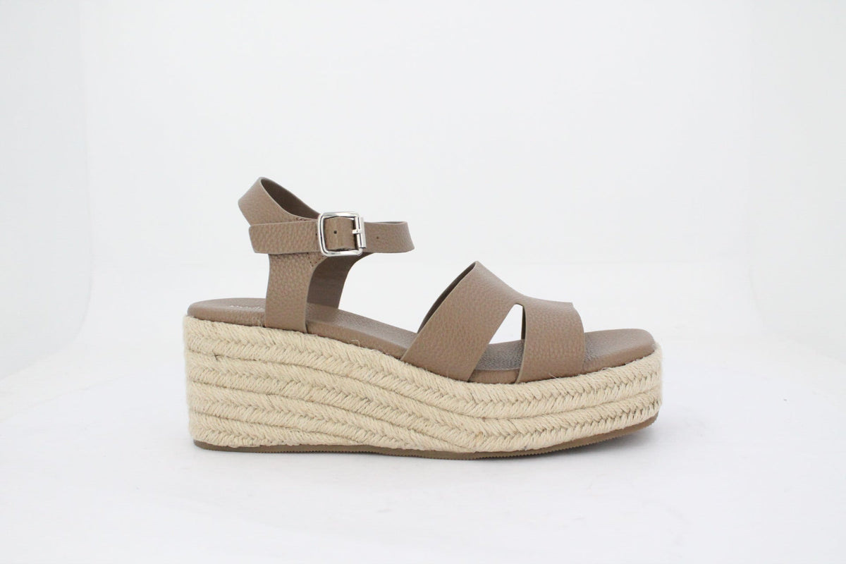 BRUNELLA-WEDGE SANDAL - TAN